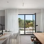 Villa Brand New S58 With Heated Pool *