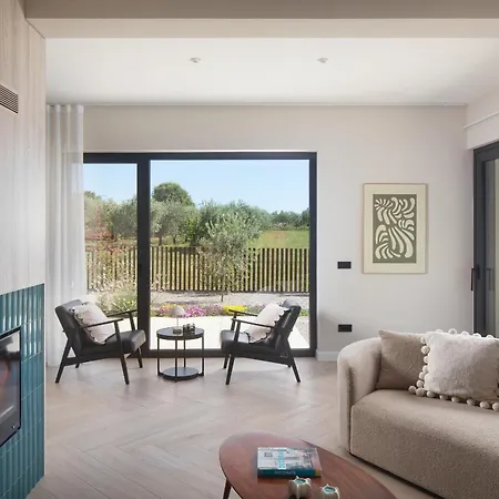 Brand New S58 With Heated Pool Villa Poreč