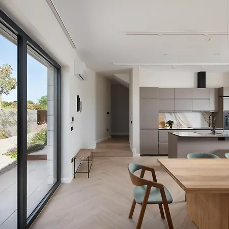 Brand New S58 With Heated Pool