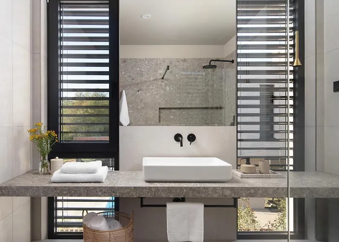 Brand New S58 With Heated Pool