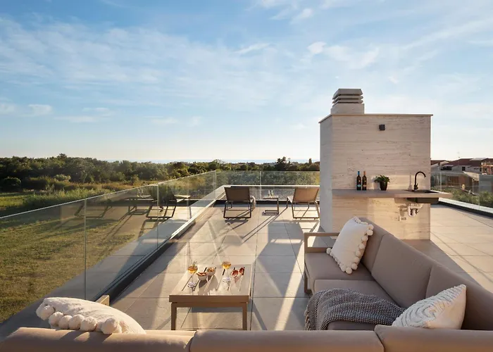 Brand New S58 With Heated Pool Villa Poreč